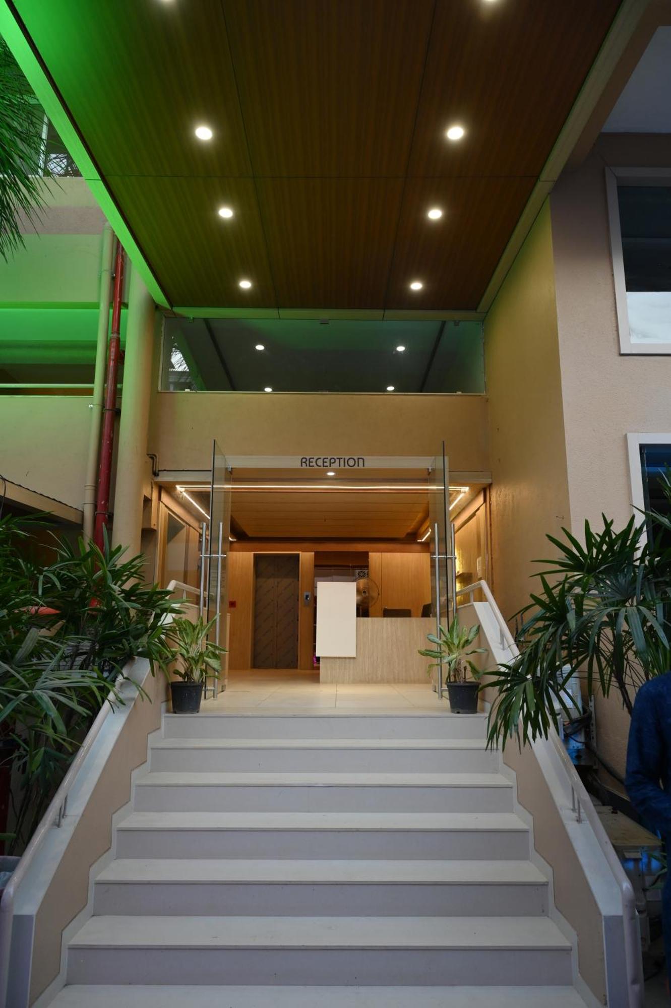 Hotel Haldi Nashik Esterno foto