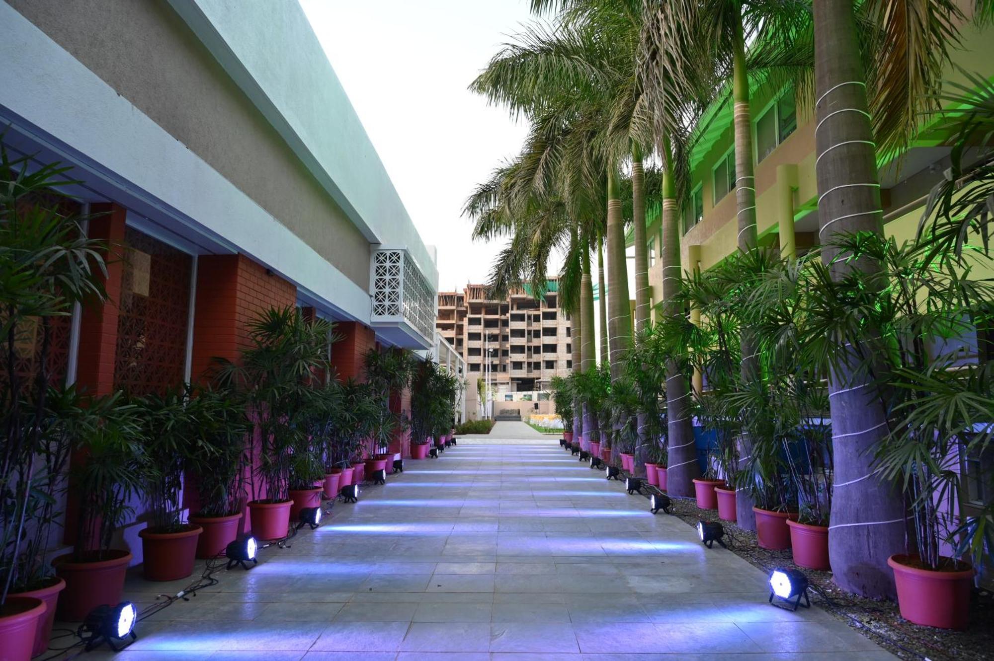 Hotel Haldi Nashik Esterno foto